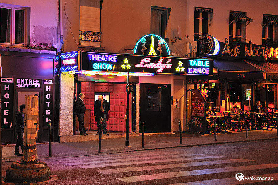 Paryż. Okolice Place Pigalle. - foto: wnieznane.pl