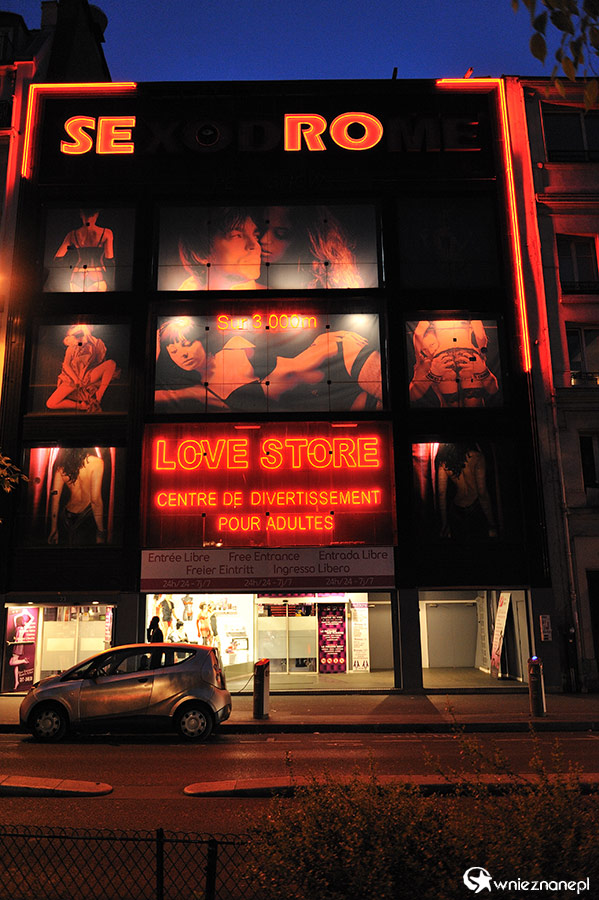 Paryż. Okolice Place Pigalle. - foto: wnieznane.pl