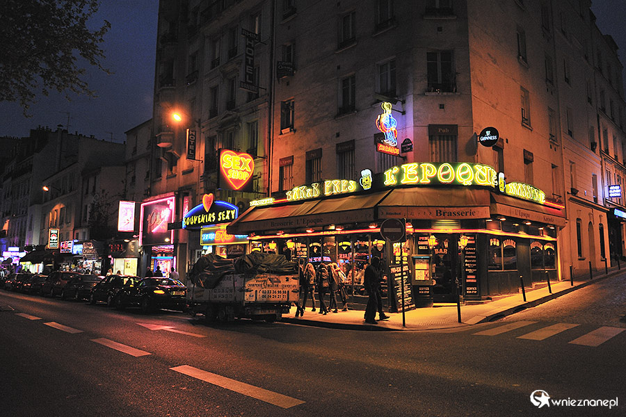 Paryż. Okolice Place Pigalle. - foto: wnieznane.pl Paryż. Okolice Place Pigalle. - foto: wnieznane.pl