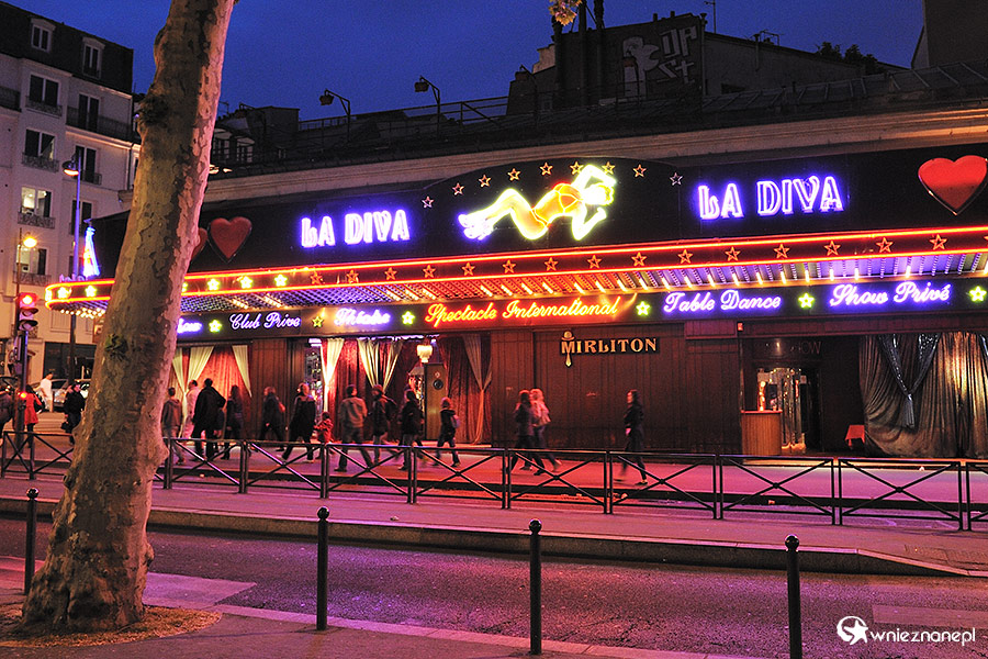 Paryż. Okolice Place Pigalle. - foto: wnieznane.pl Paryż. Okolice Place Pigalle. - foto: wnieznane.pl