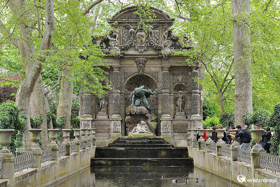 Paryż. Fontanna Medyceuszy w Jardin du Luxembourg. - foto: wnieznane.pl Paryż. Fontanna Medyceuszy w Jardin du Luxembourg. - foto: wnieznane.pl
