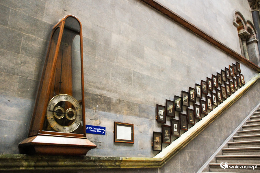 Dublin. Trinity College. Wnętrza wydziału geologii i geografii. - foto: wnieznane.pl