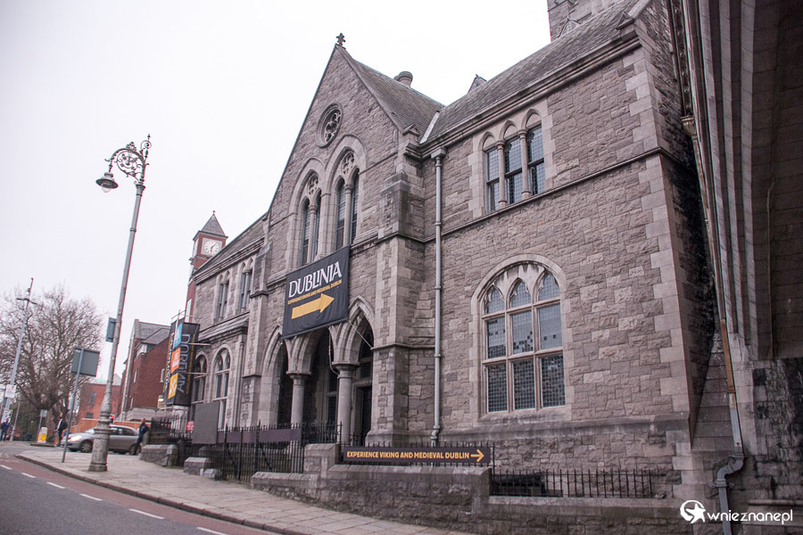 Dublin. Budynek główny Dublinii. - foto: wnieznane.pl