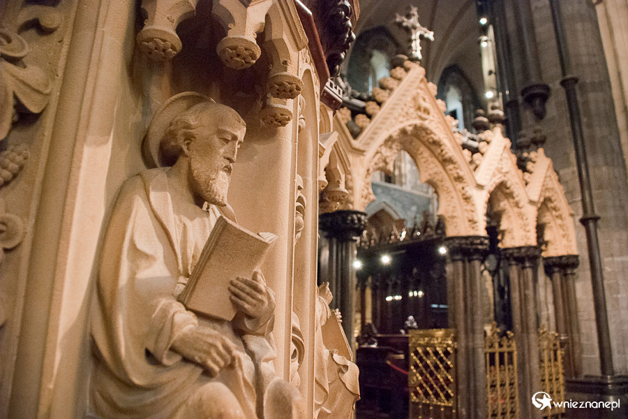 Dublin. Christ Church Cathedral. Rzeźba na ambonie. - foto: wnieznane.pl