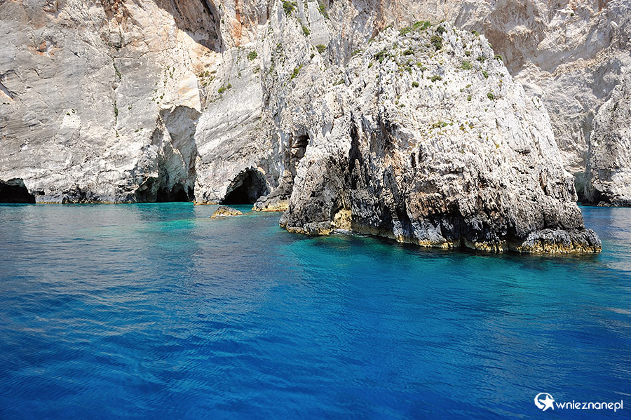 Zakynthos. Groty i łuki w okolicy Kambi. - foto: wnieznane.pl