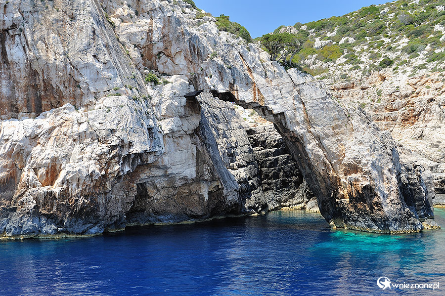 Zakynthos. Łuki skalne w Korakonisi. - foto: wnieznane.pl