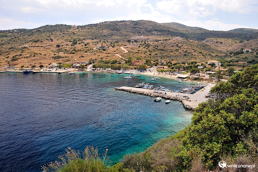 Zakynthos. Port Agios Nikolaos. - foto: wnieznane.pl