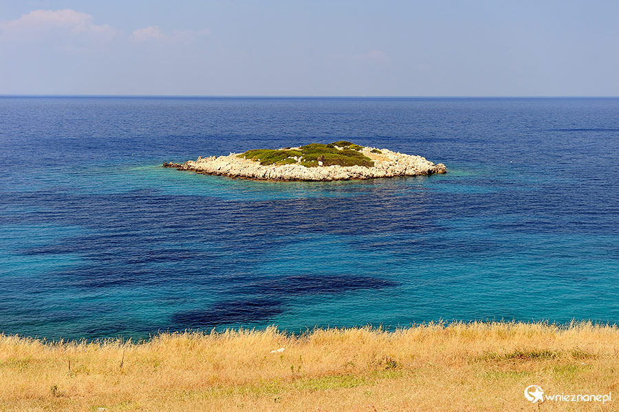 Zakynthos. Mikro Nisi, czyli malutka wysepka. - foto: wnieznane.pl