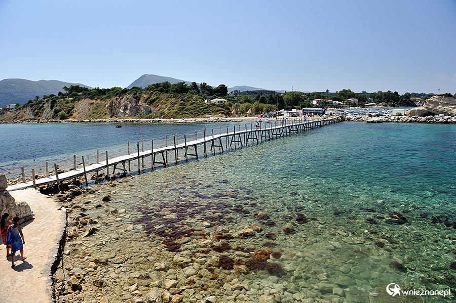 Zakynthos. Most prowadzący na wysepkę Agios Sostis. - foto: wnieznane.pl