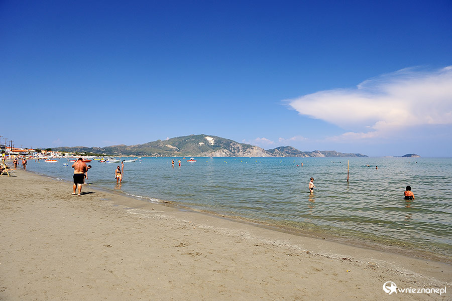 Zakynthos. Ubity piasek tworzy plażę w Laganas. - foto: wnieznane.pl