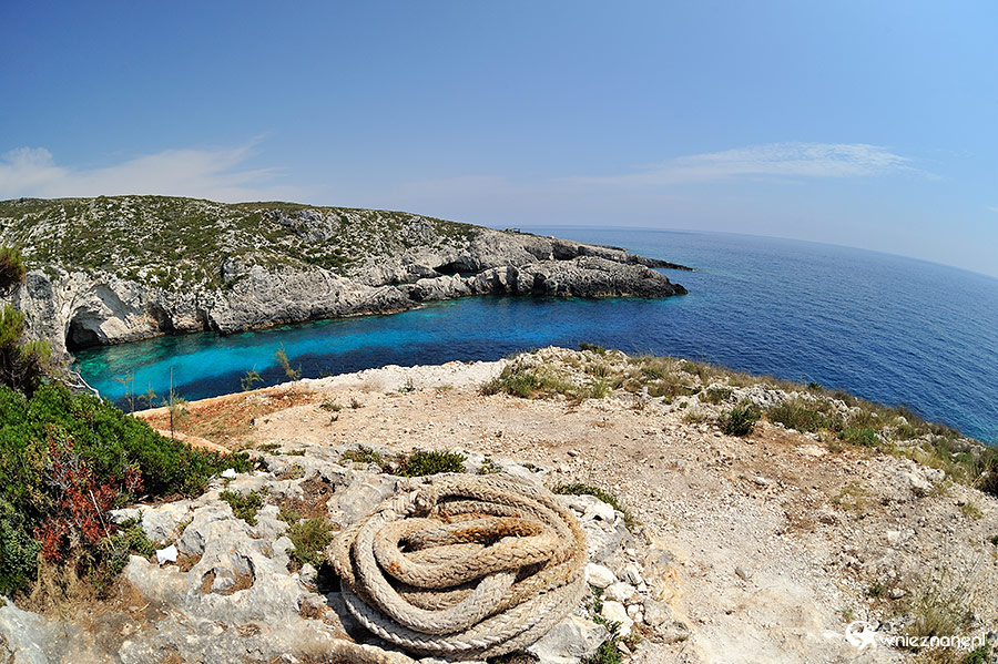 Zakynthos. Fantastyczna woda w Porto Limnionas. - foto: wnieznane.pl