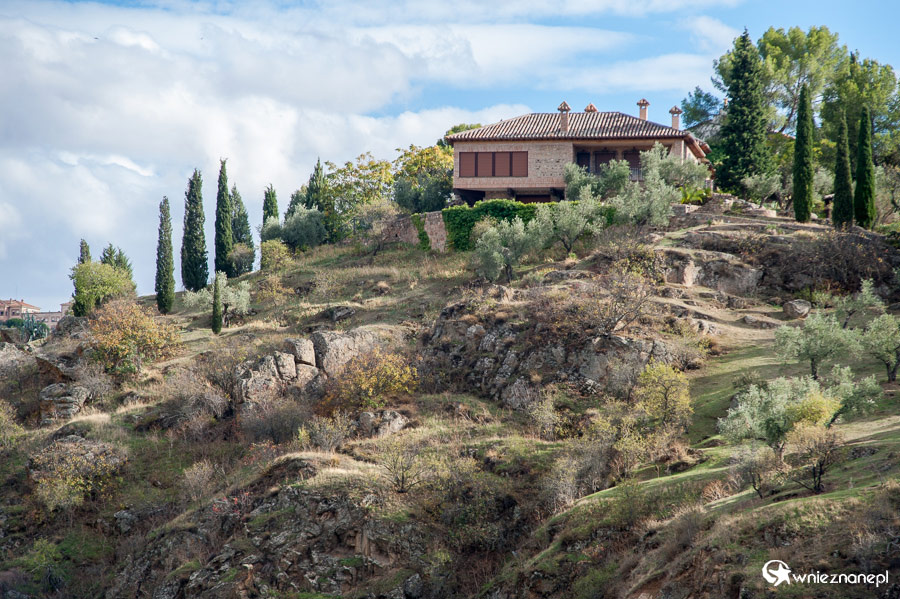 Toledo. Krajobraz za rzeką Tajo (Tag). - foto: wnieznane.pl Toledo. Krajobraz za rzeką Tajo (Tag). - foto: wnieznane.pl