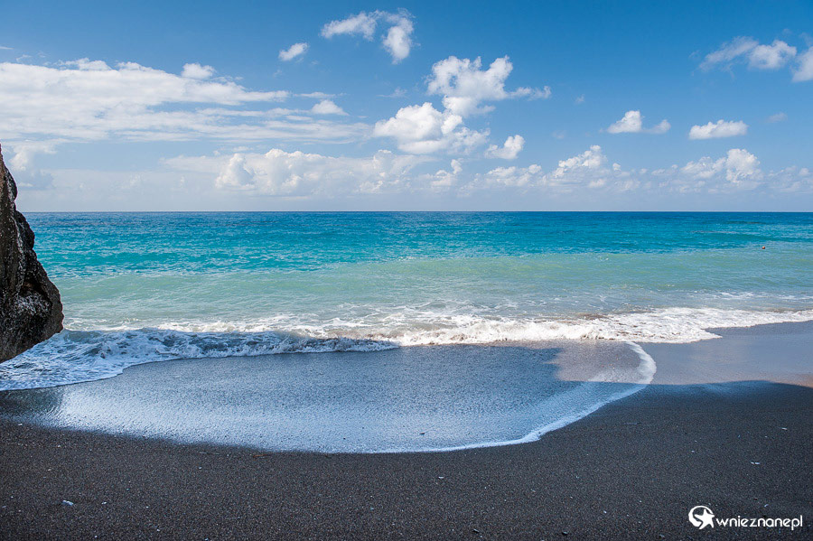 Cypr latem. Petra tou Romiou i Skała Afrodyty. - foto: wnieznane.pl Cypr latem. Petra tou Romiou i Skała Afrodyty. - foto: wnieznane.pl
