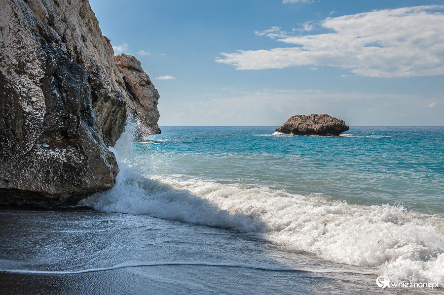 Cypr latem. Petra tou Romiou i Skała Afrodyty.  - foto: wnieznane.pl