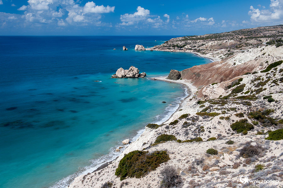 Cypr latem. Wspaniały widok na Petra tou Romiou. - foto: wnieznane.pl Cypr latem. Wspaniały widok na Petra tou Romiou. - foto: wnieznane.pl