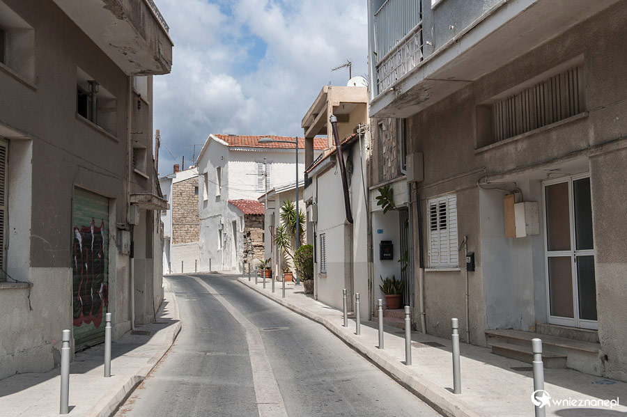 Cypr latem. Stara część Limassol.  - foto: wnieznane.pl