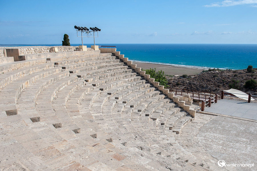 Cypr latem. Starożytny teatr w Kourion. - foto: wnieznane.pl