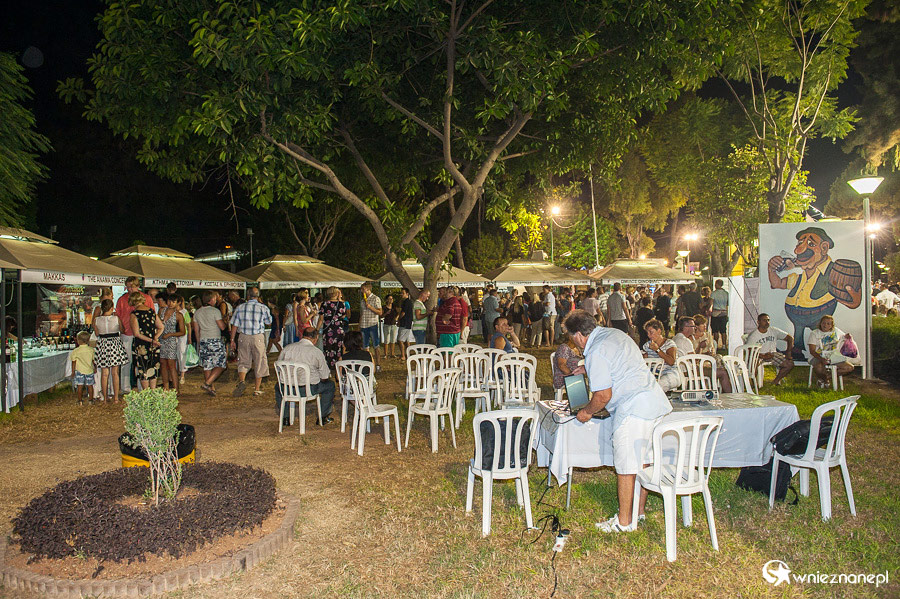 Cypr latem. Festiwal Wina w Limassol. - foto: wnieznane.pl