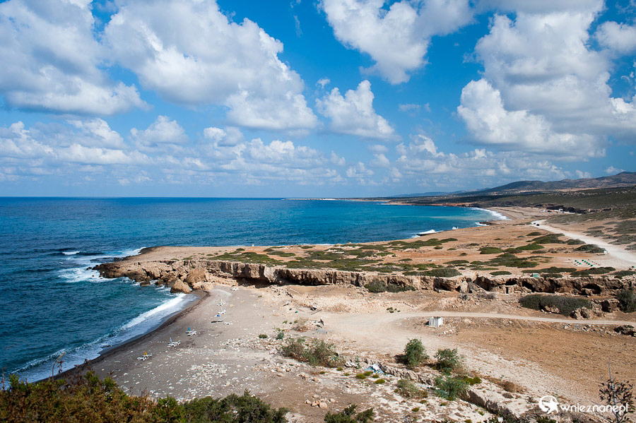 Cypr latem. Piaszczyste plaże na Półwyspie Akamas.  - foto: wnieznane.pl