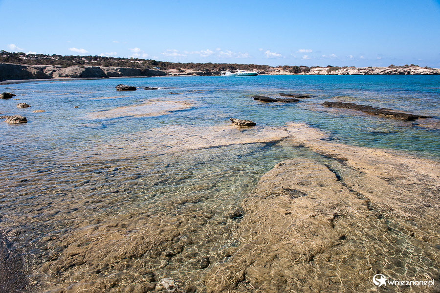 Cypr latem. Mała zatoczka w okolicy Fontana Amorosa na Półwyspie Akamas. - foto: wnieznane.pl Cypr latem. Mała zatoczka w okolicy Fontana Amorosa na Półwyspie Akamas. - foto: wnieznane.pl