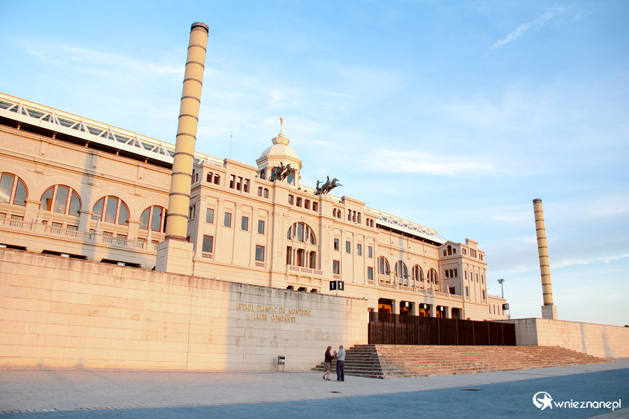 Barcelona. Stadion Olimpijski w całej okazałości. - foto: wnieznane.pl Barcelona. Stadion Olimpijski w całej okazałości. - foto: wnieznane.pl
