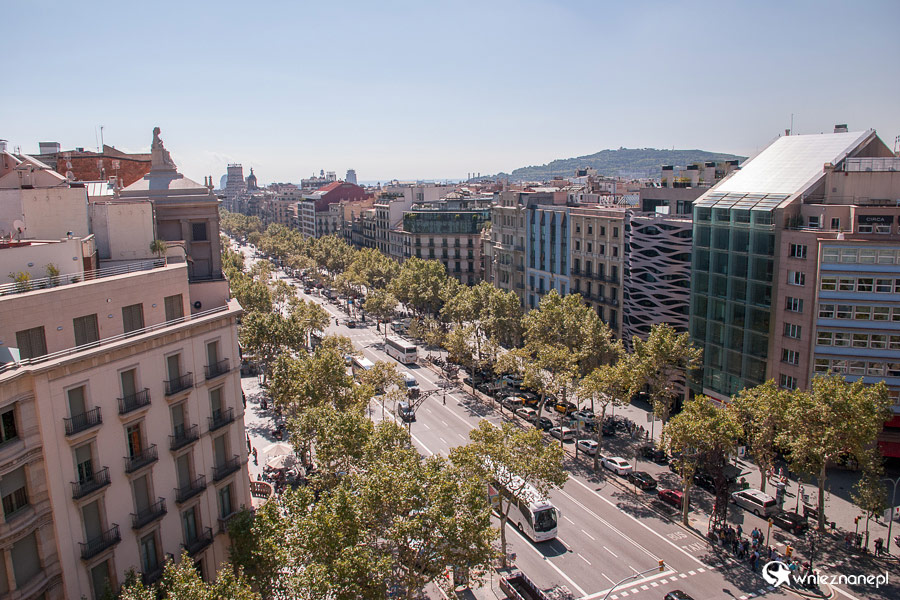 Barcelona. Casa Milà. - foto: wnieznane.pl