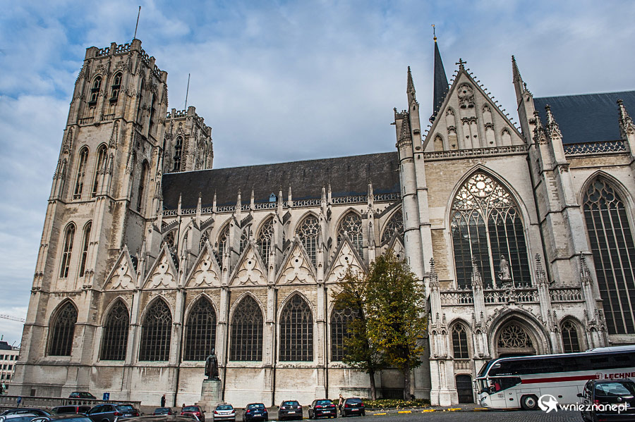 Bruksela. Cathedrale des Saints Michel et Gudule. - foto: wnieznane.pl