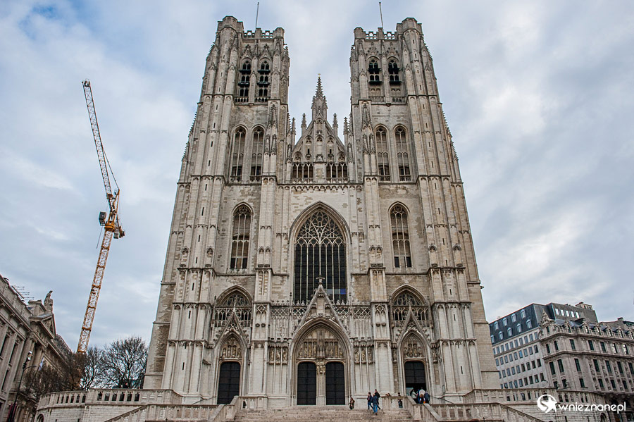 Bruksela. Cathedrale des Saints Michel et Gudule. - foto: wnieznane.pl