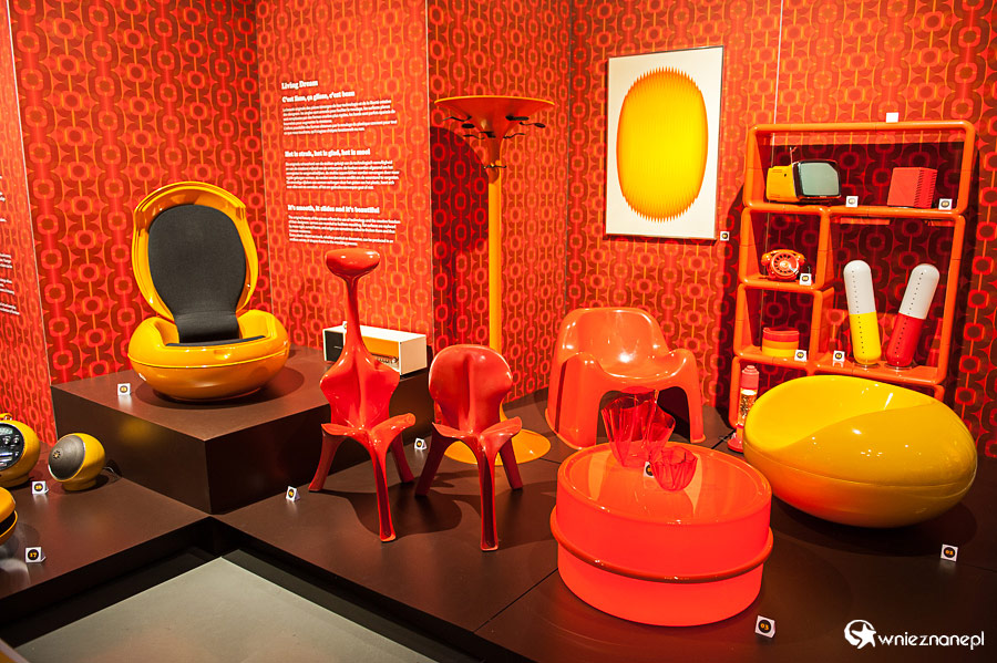 Bruksela. Ekspozycja we wnętrzu Atomium. - foto: wnieznane.pl