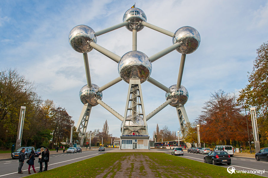 Bruksela. Konstrukcja Atomium. - foto: wnieznane.pl