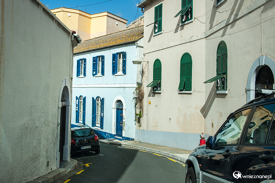 Gibraltar. Jedna z ulic Gibraltaru. - foto: wnieznane.pl
