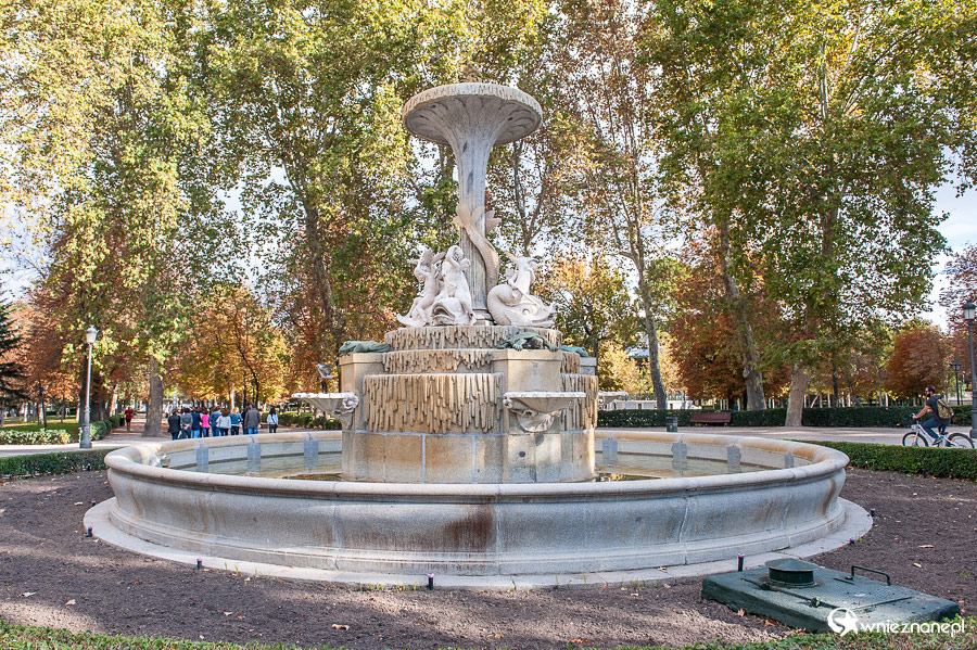 Madryt. W Parku Retiro. - foto: wnieznane.pl