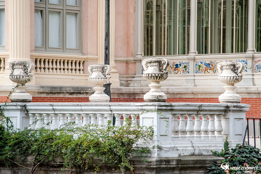 Madryt. W Parku Retiro. - foto: wnieznane.pl