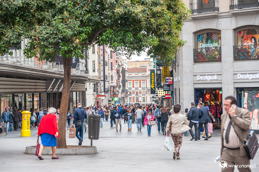 Madryt. Centrum miasta tętni życiem. - foto: wnieznane.pl Madryt. Centrum miasta tętni życiem. - foto: wnieznane.pl