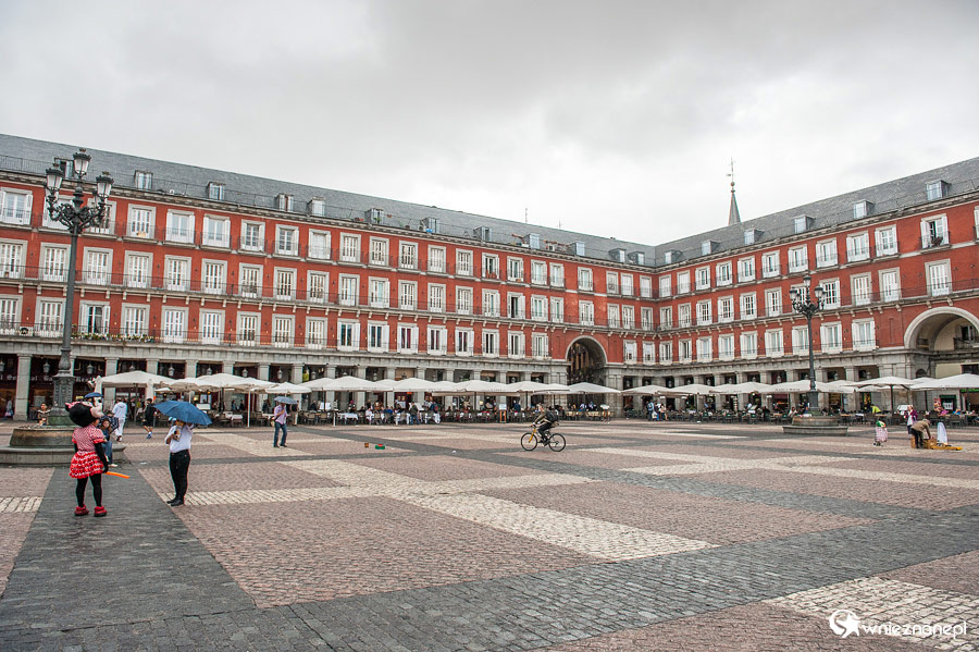 Madryt. Plaza Mayor tuż przed burzą. - foto: wnieznane.pl Madryt. Plaza Mayor tuż przed burzą. - foto: wnieznane.pl