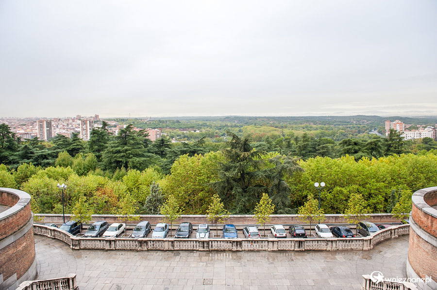 Madryt. Widok z pałacu królewskiego. - foto: wnieznane.pl