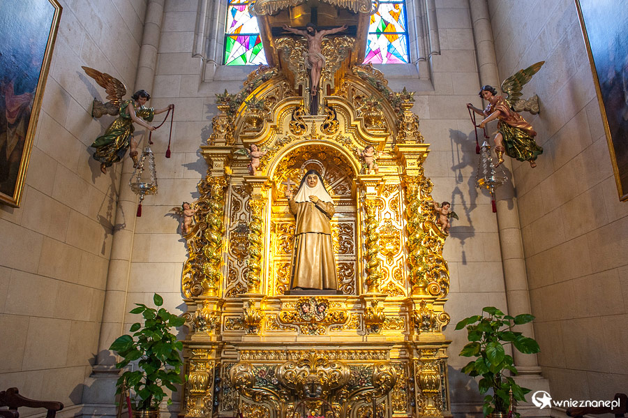 Madryt. Wnętrze katedry, Catedral de la Almudena. - foto: wnieznane.pl