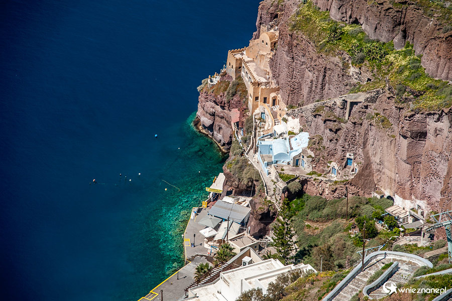Santorini. Widok na stary port w Firze. - foto: wnieznane.pl