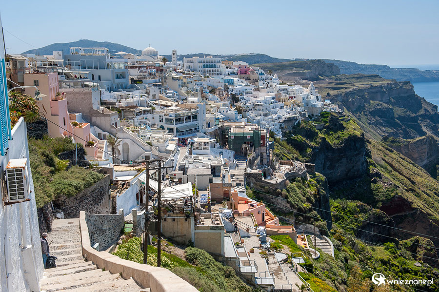 Santorini. Widok na stolicę wyspy, Firę. - foto: wnieznane.pl