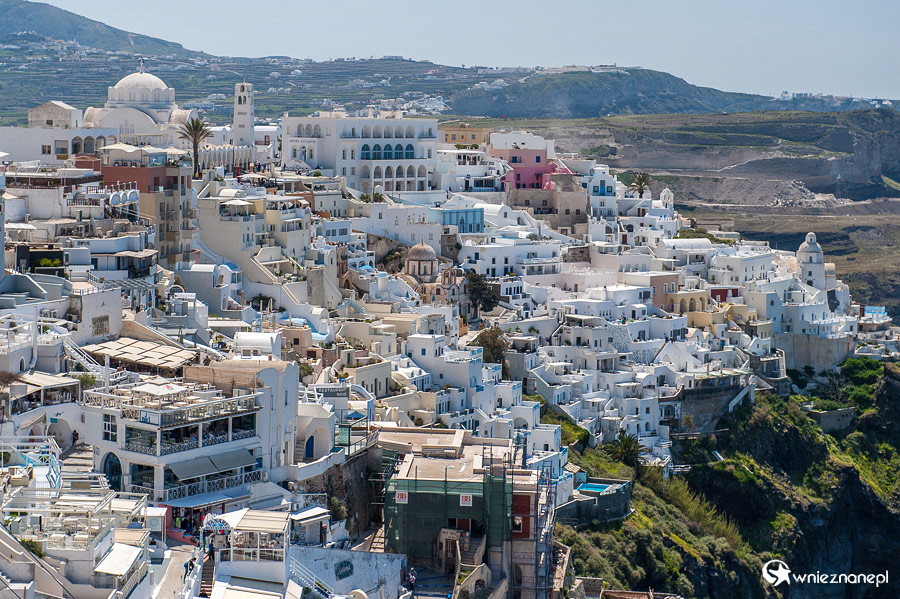 Santorini. Stolica wyspy, Fira. - foto: wnieznane.pl