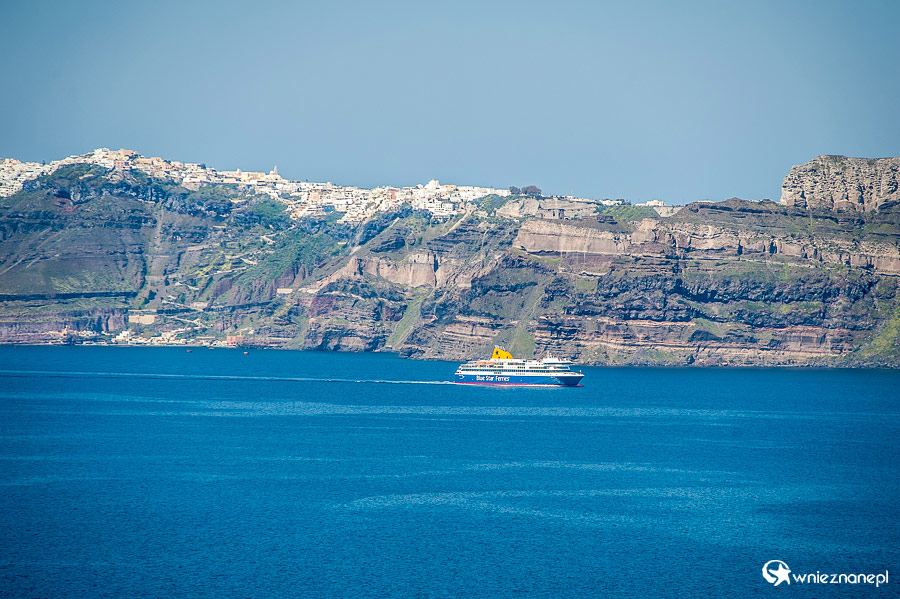 Santorini. Widok na kalderę w okolicach Firy. - foto: wnieznane.pl