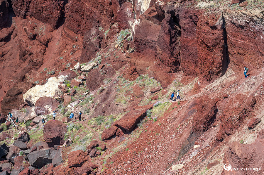 Santorini. Ścieżka do Czerwonej Plaży. - foto: wnieznane.pl