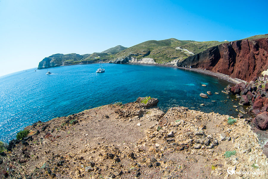 Santorini. Malownicze okolice Czerwonej Plaży. - foto: wnieznane.pl