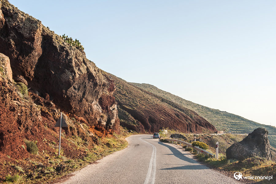 Santorini. Górska, górna droga z Firy do Oi. - foto: wnieznane.pl