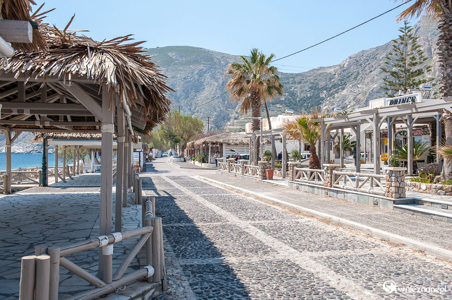 Santorini, Kamari. Pustki przez sezonem. - foto: wnieznane.pl