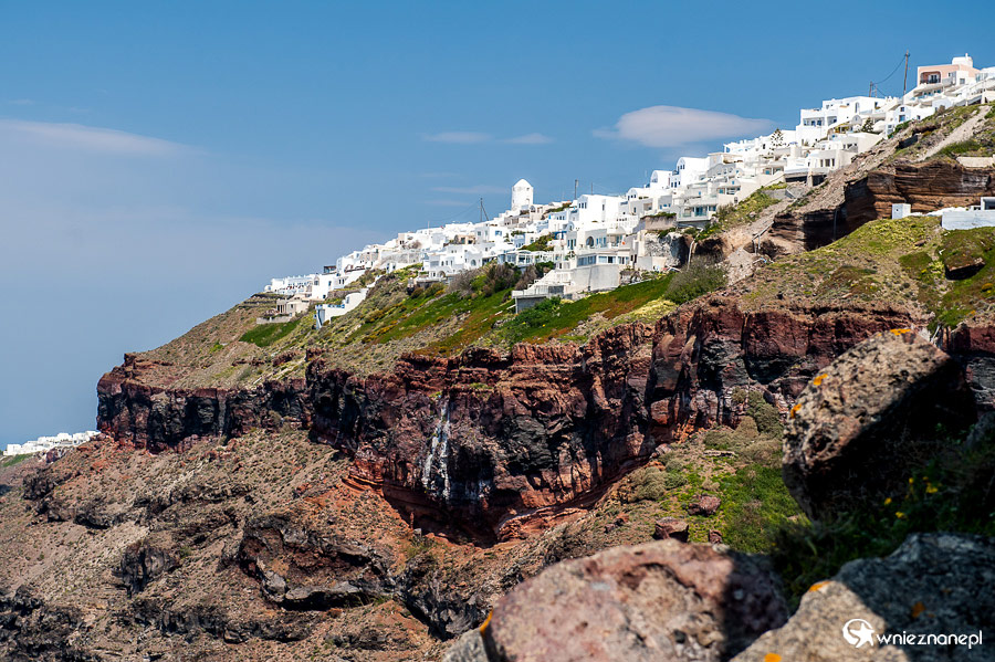 Santorini. Widok na kalderę i miejscowość Imerovigli. - foto: wnieznane.pl