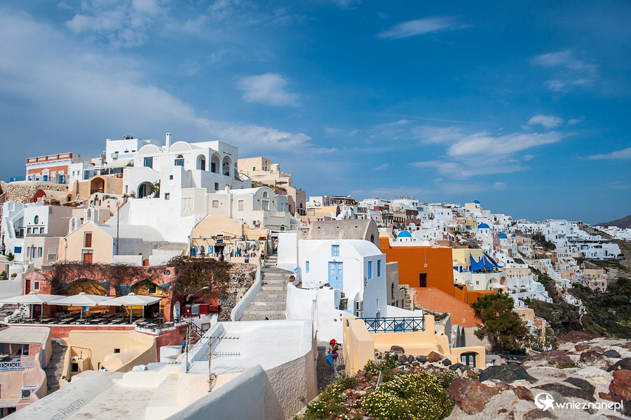 Santorini. Widok na Oię. - foto: wnieznane.pl