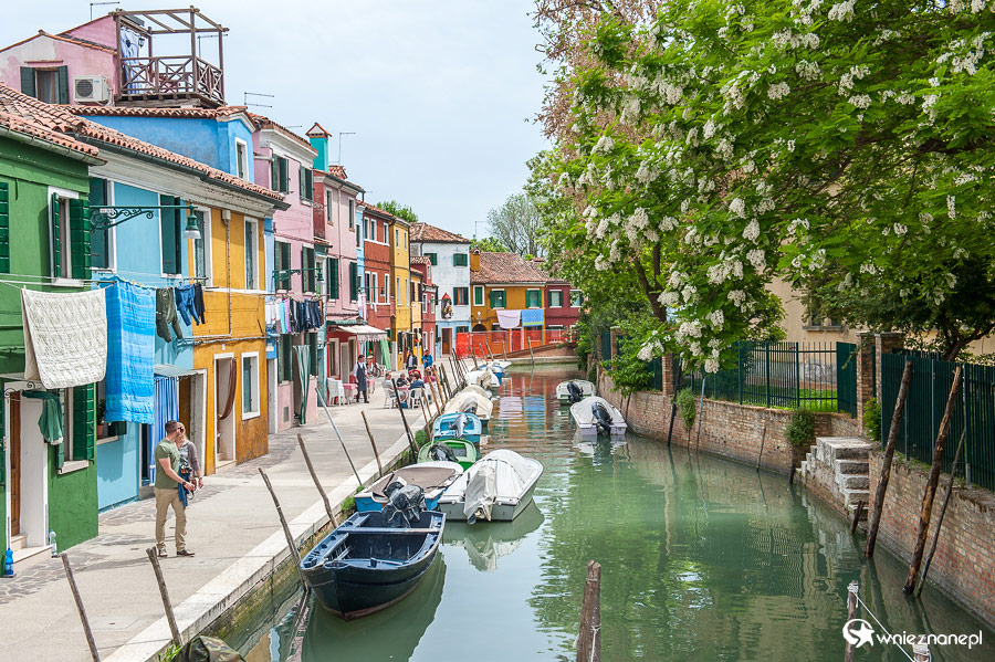 Wenecja. Kolorowe domy na wysepce Burano. - foto: wnieznane.pl
