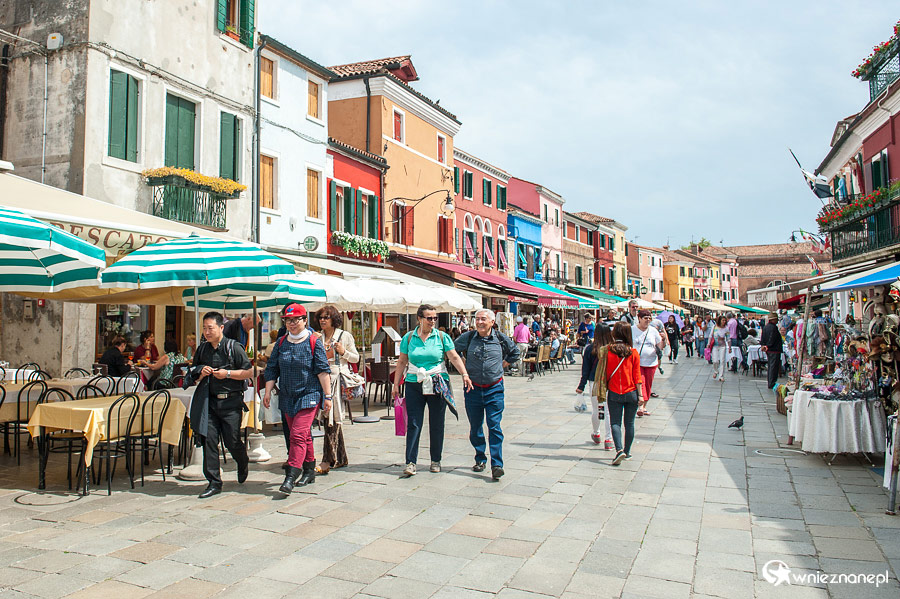Wenecja. Kolorowe domy na wysepce Burano. - foto: wnieznane.pl