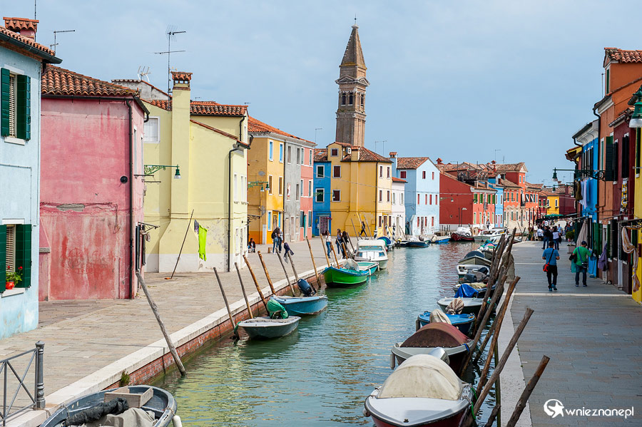 Wenecja. Kolorowe domy na wysepce Burano. - foto: wnieznane.pl